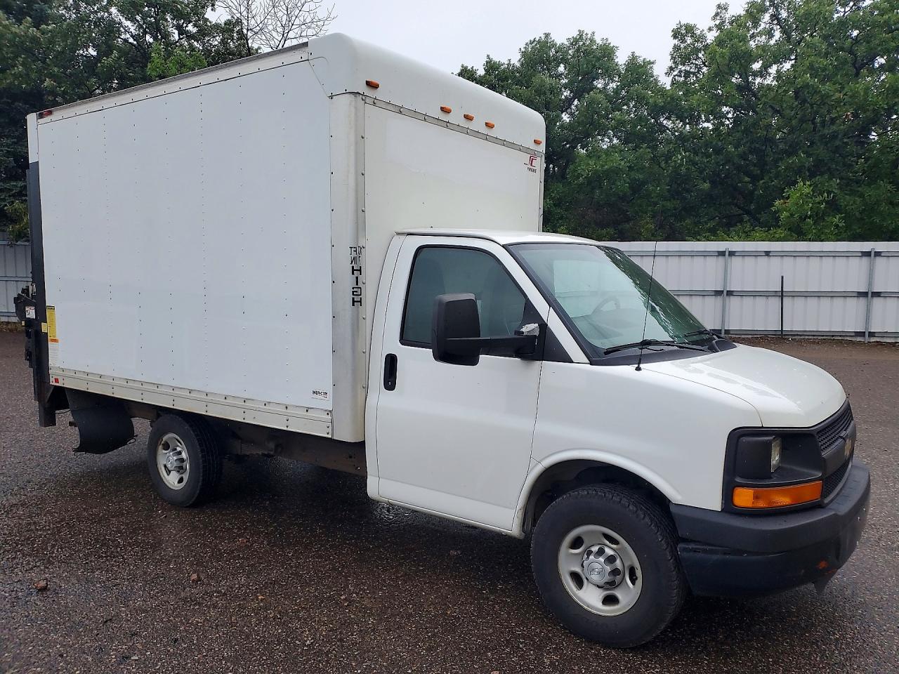 1GB3G2CF9F1250199 · 2015 CHEVROLET EXPRESS · 4/12