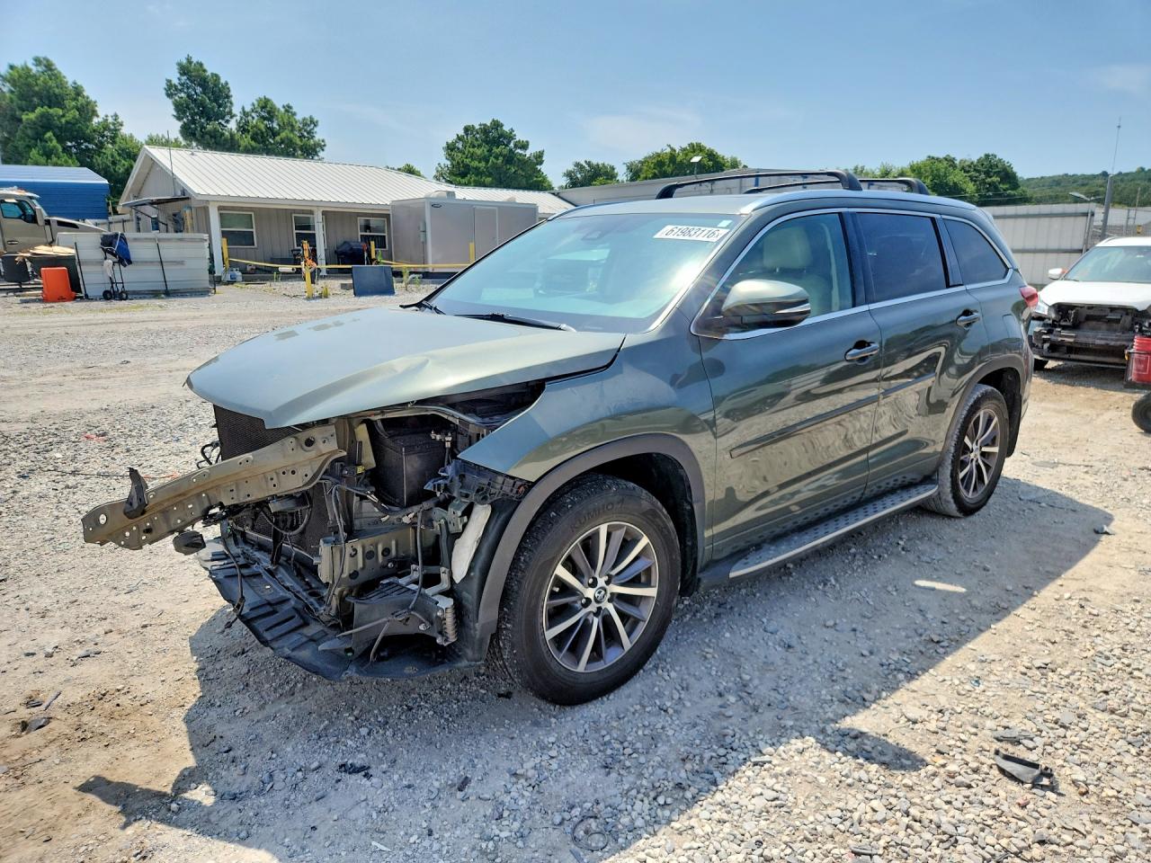 5TDJZRFH8HS466330 · 2017 TOYOTA HIGHLANDER