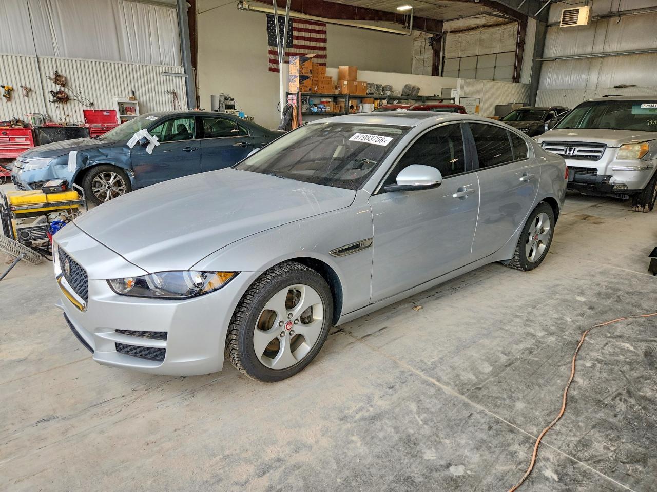 SAJAR4BGXHA976208 · 2017 JAGUAR XE
