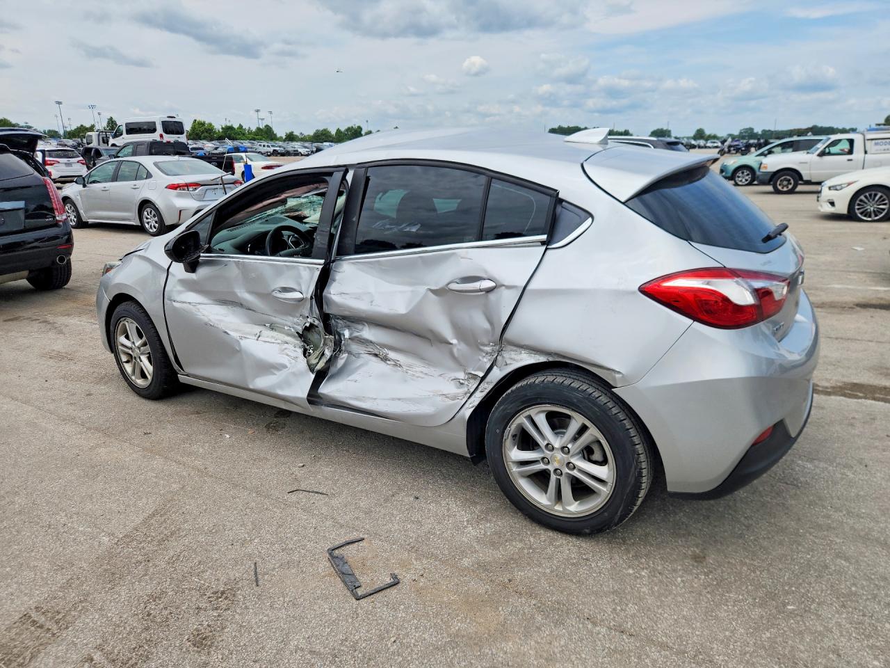 3G1BE6SM7JS610705 · 2018 CHEVROLET CRUZE · 2/12