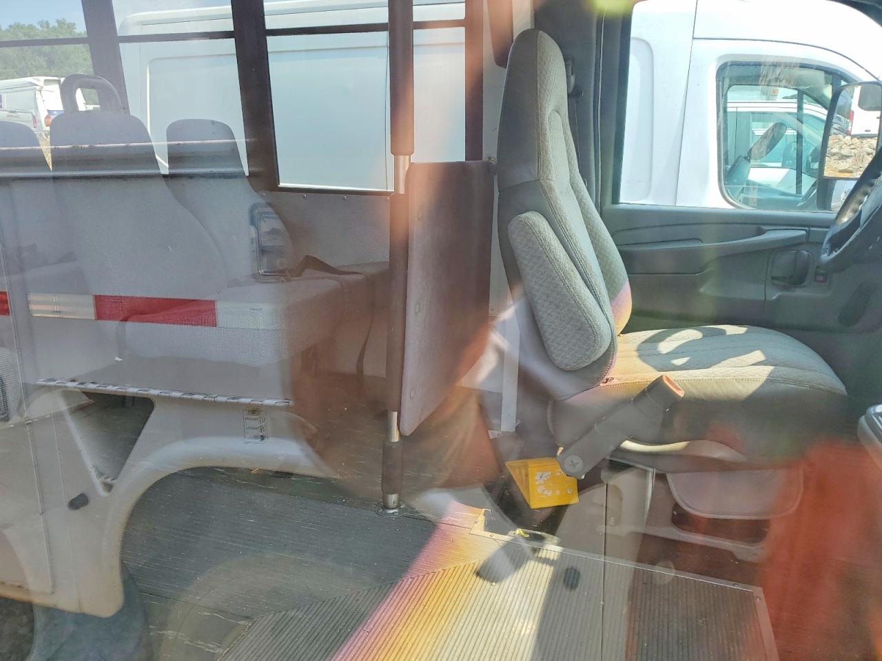 1GBJG31U531116087 · 2003 CHEVROLET EXPRESS G3500 · 11/13