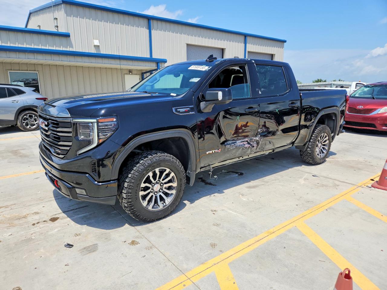 1GTUUEE82PZ167550 · 2023 GMC SIERRA