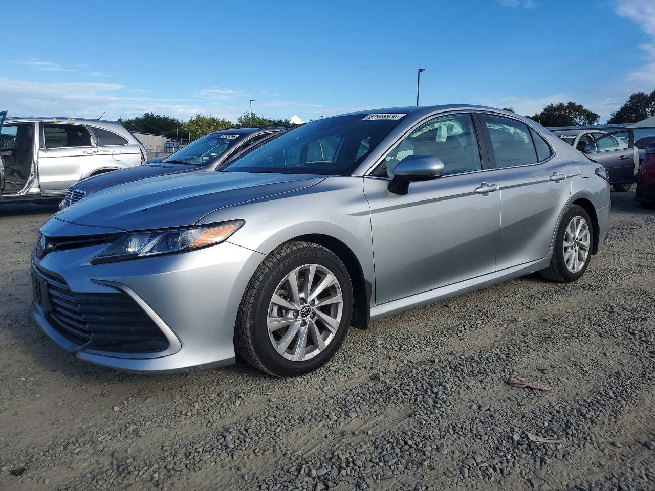 4T1C11AK0NU064163 · 2022 TOYOTA CAMRY