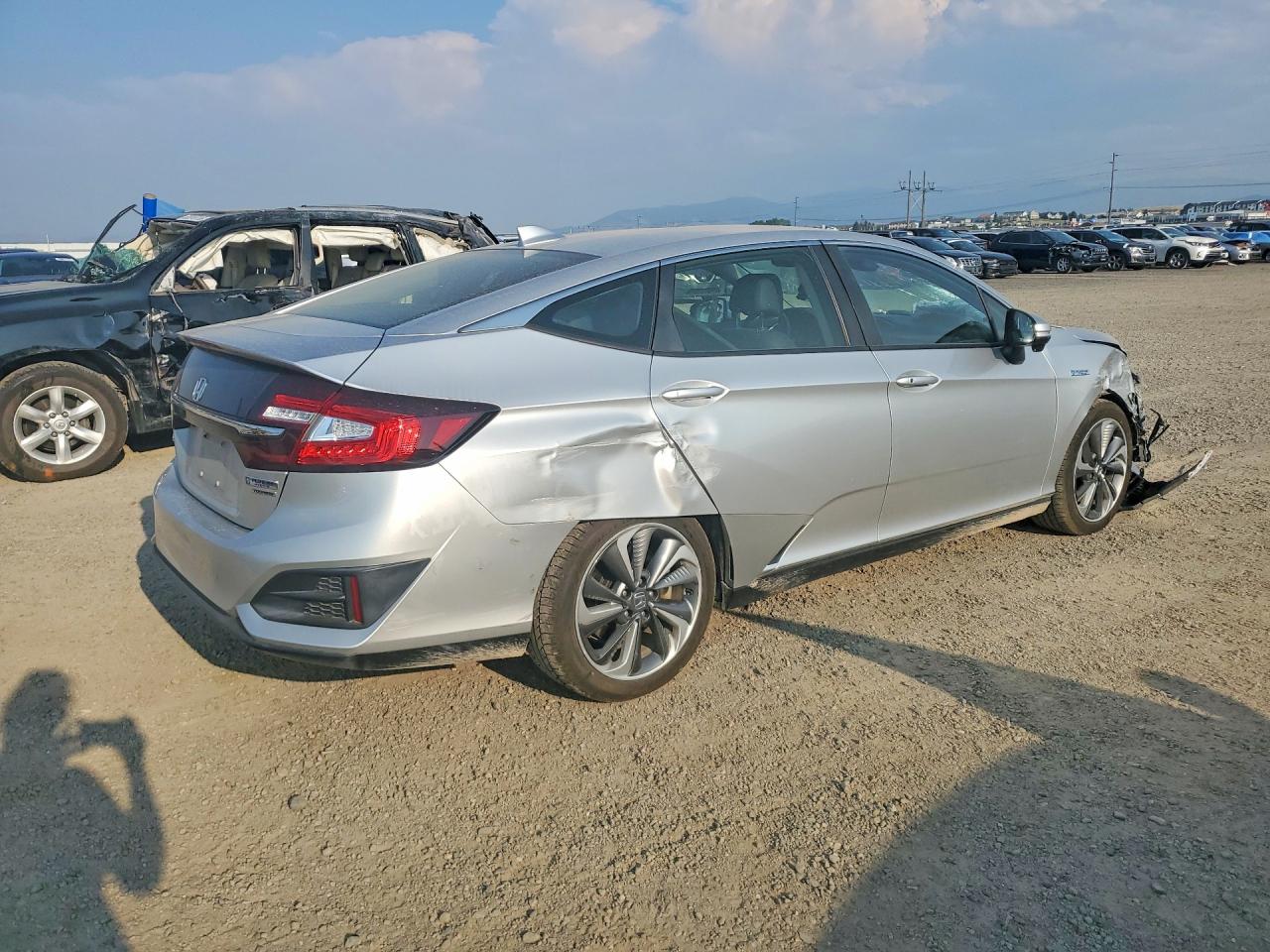JHMZC5F35JC002192 · 2018 HONDA CLARITY · 3/13