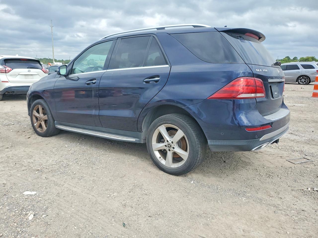 4JGDA5JB3HA937034 · 2017 MERCEDES-BENZ GLE · 2/12