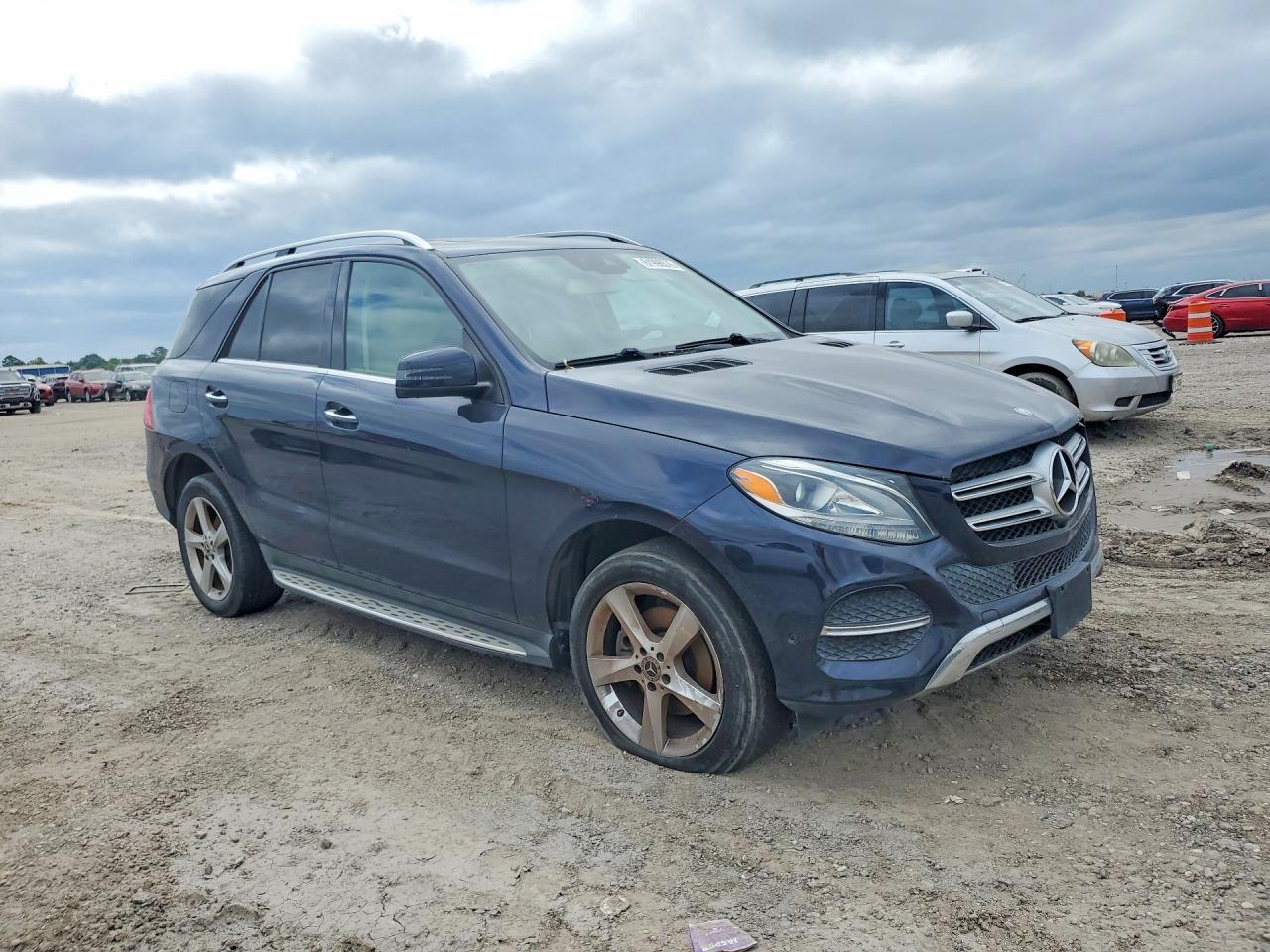 4JGDA5JB3HA937034 · 2017 MERCEDES-BENZ GLE · 4/12