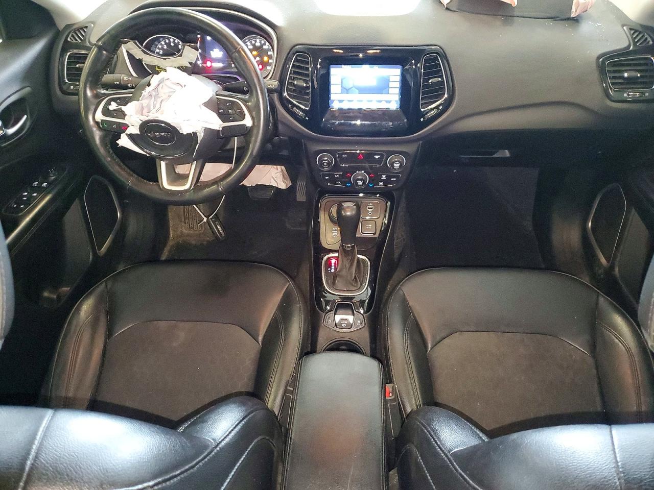 3C4NJDBB9KT599155 · 2019 JEEP COMPASS · 8/14