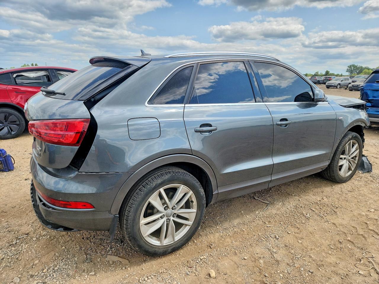 WA1JCCFS2JR004547 · 2018 AUDI Q3 · 3/12