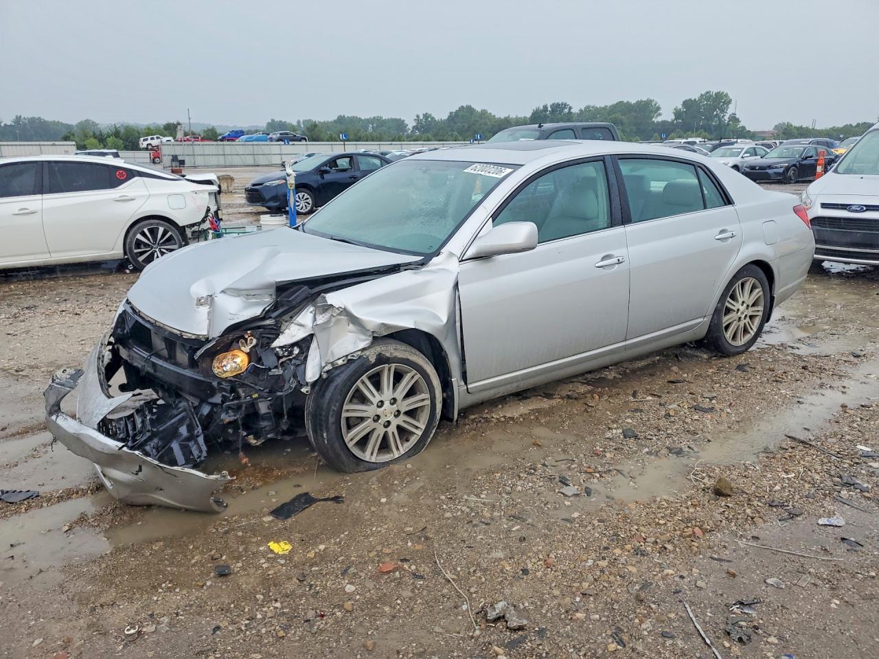 2005 TOYOTA AVALON