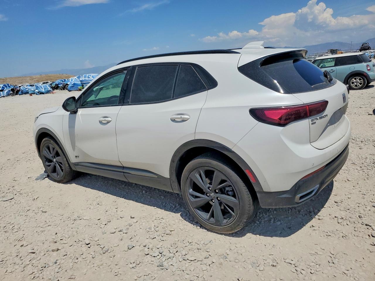 LRBFZPE46RD049065 · 2024 BUICK ENVISION · 2/12