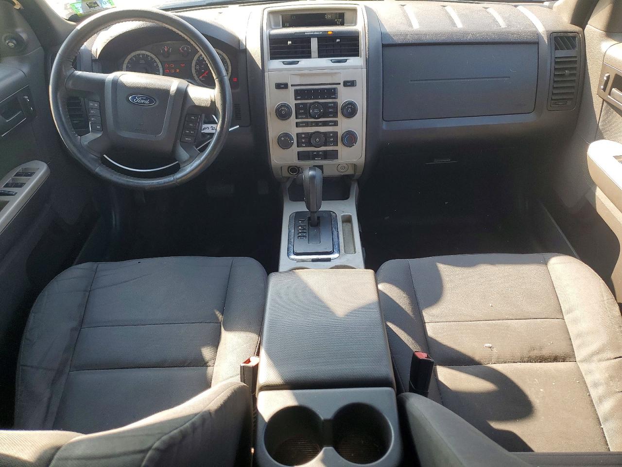 1FMCU9D73BKC11581 · 2011 FORD ESCAPE · 8/13