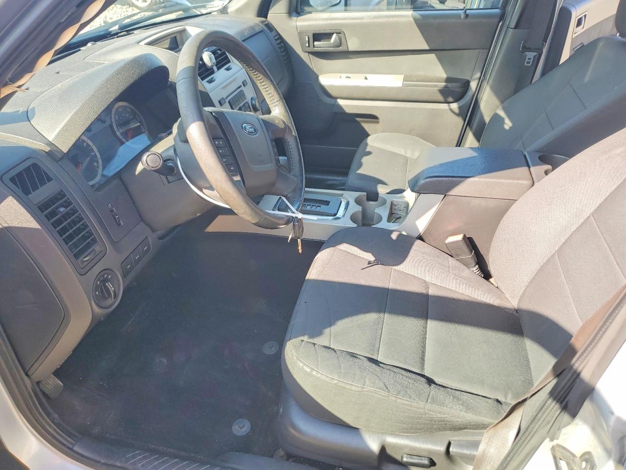 1FMCU9D73BKC11581 · 2011 FORD ESCAPE · 7/13