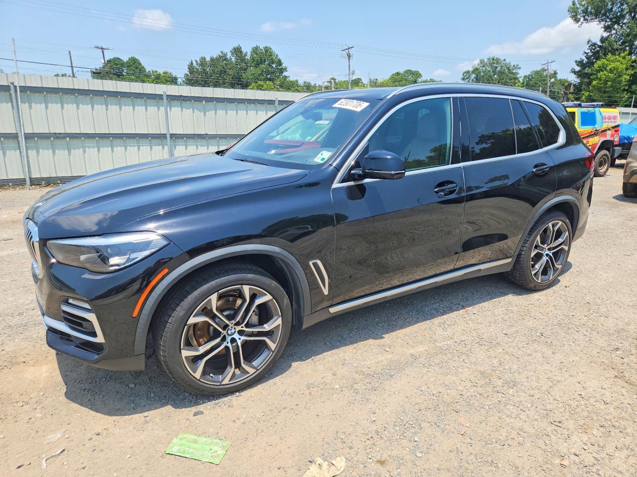 5UXCR4C02M9F34402 · 2021 BMW X5