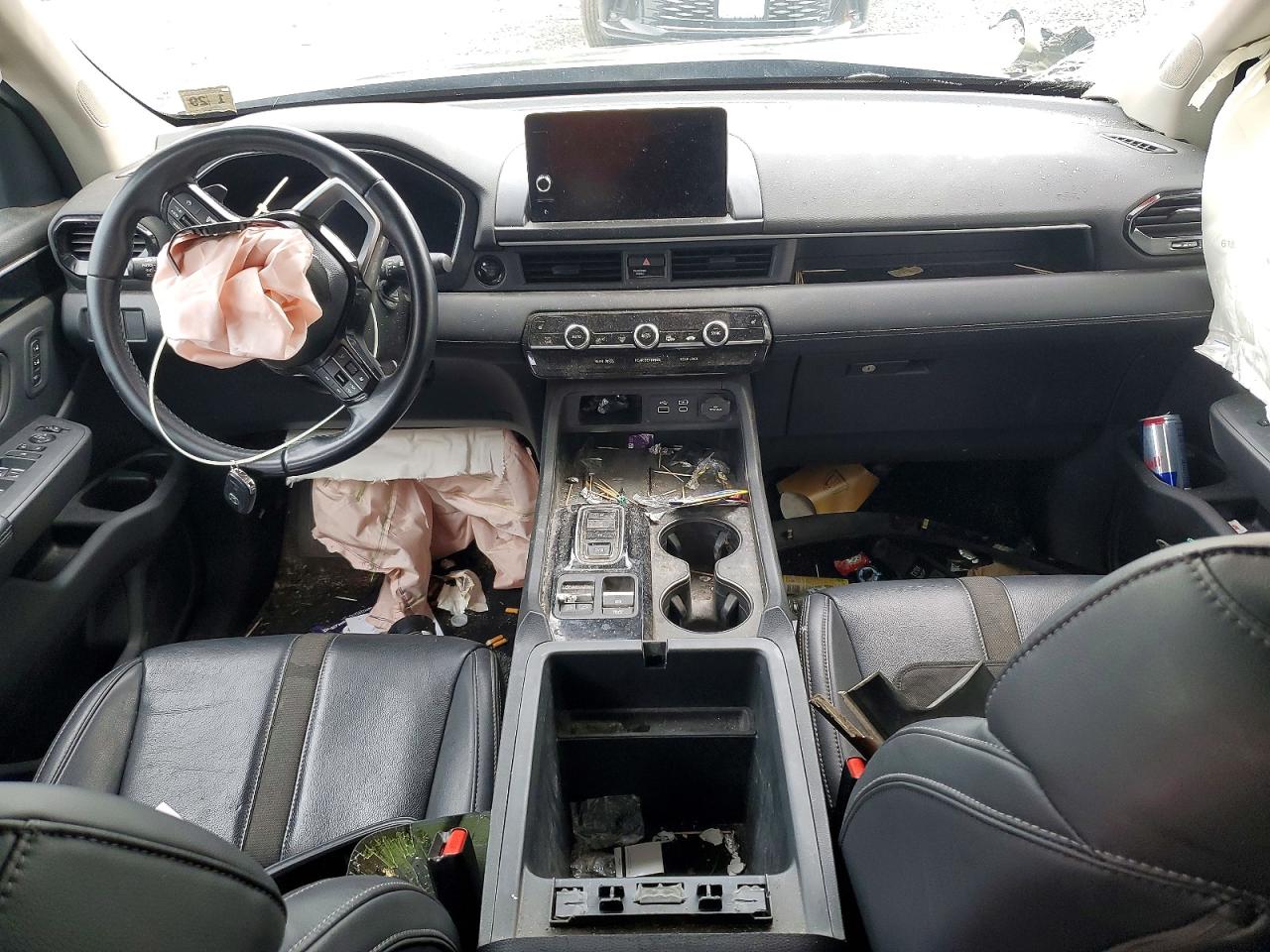 5FNYG1H40RB030402 · 2024 HONDA PILOT · 8/13