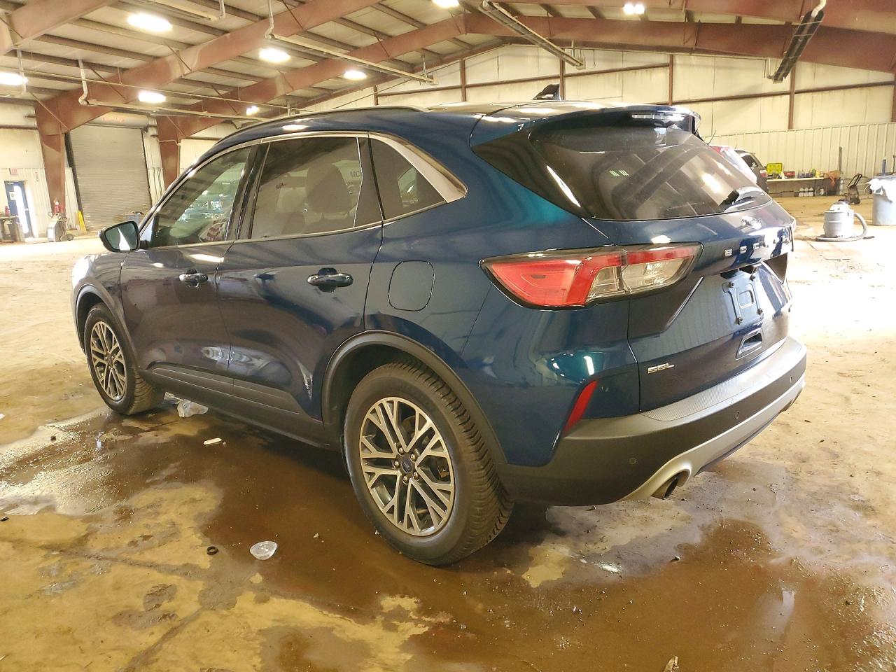 1FMCU0H6XLUA74335 · 2020 FORD ESCAPE · 2/13