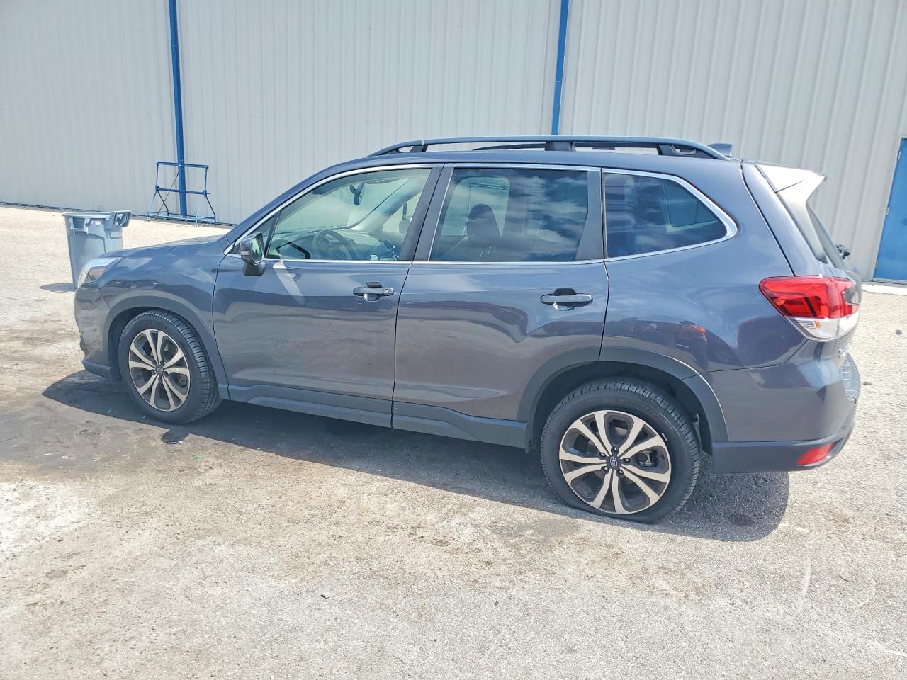 JF2SKAPC7PH461007 · 2023 SUBARU FORESTER · 2/13