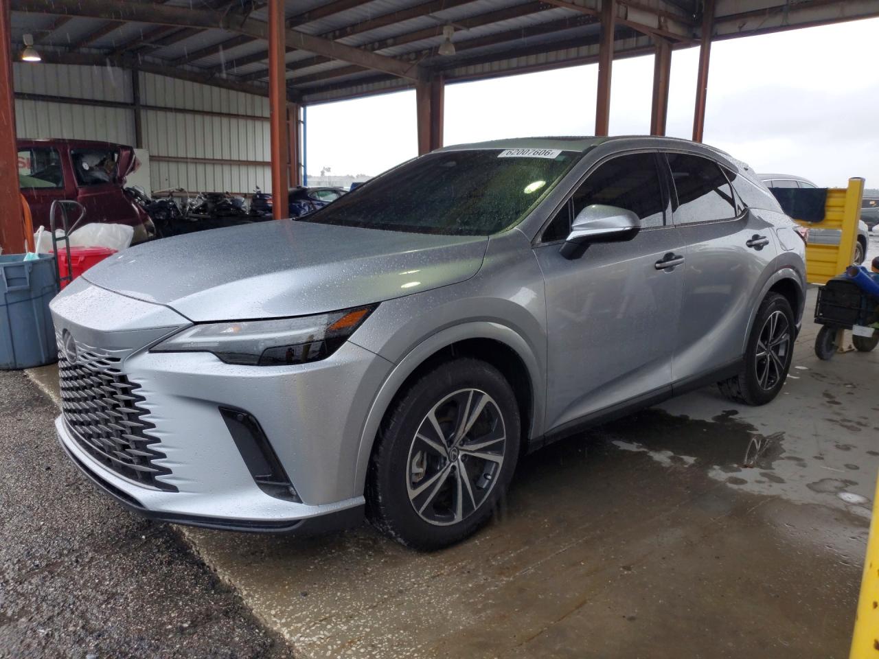 2T2BBMCA8TC105549 · 2026 LEXUS RX 350H