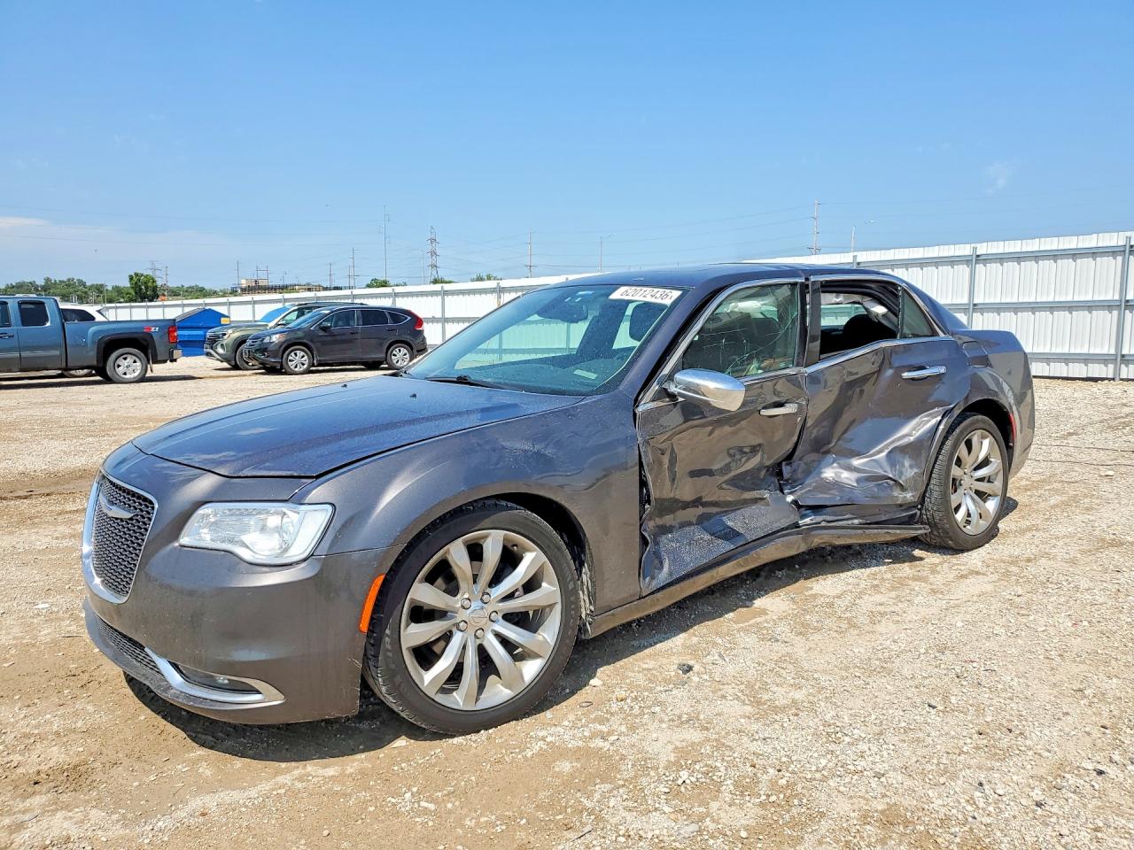 2C3CCAEG1KH585805 · 2019 CHRYSLER 300