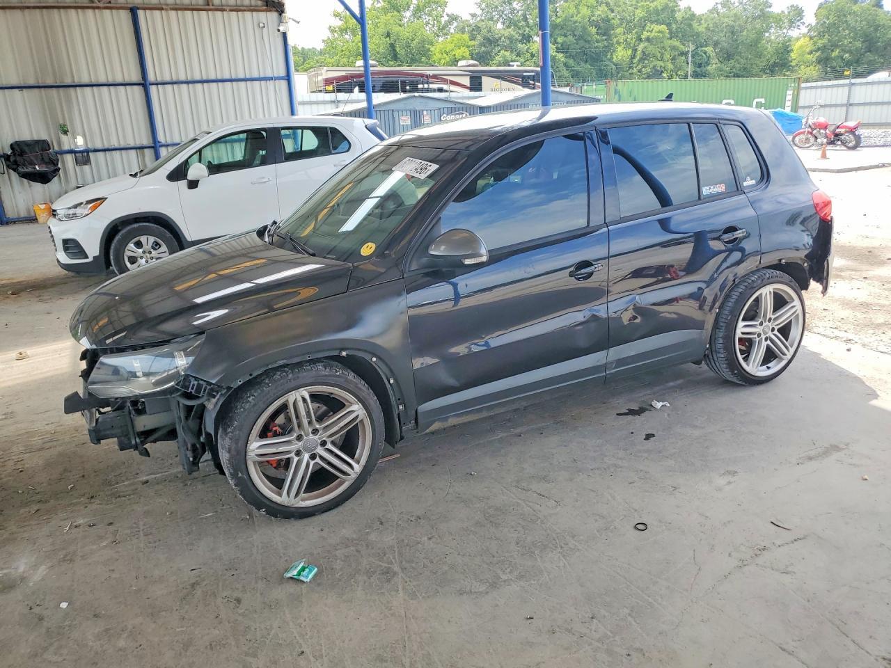 WVGAV7AX9FW615657 · 2015 VOLKSWAGEN TIGUAN