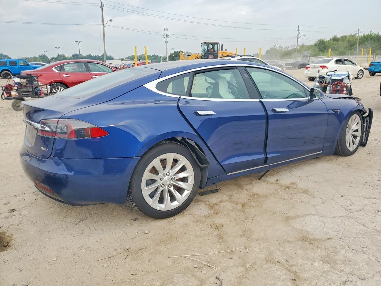 5YJSA1E20HF227353 · 2017 TESLA MODEL S · 3/14