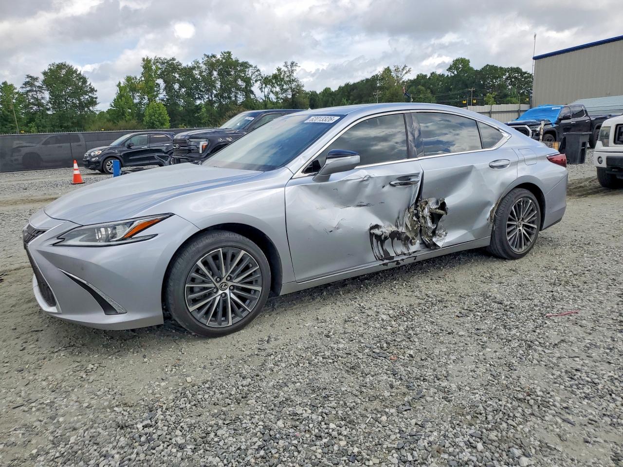 58ADZ1B18NU133144 · 2022 LEXUS ES 350
