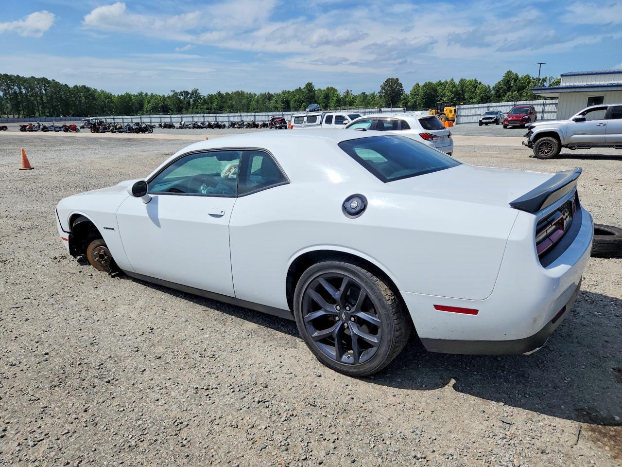 2C3CDZBT2NH233818 · 2022 DODGE CHALLENGER · 2/13