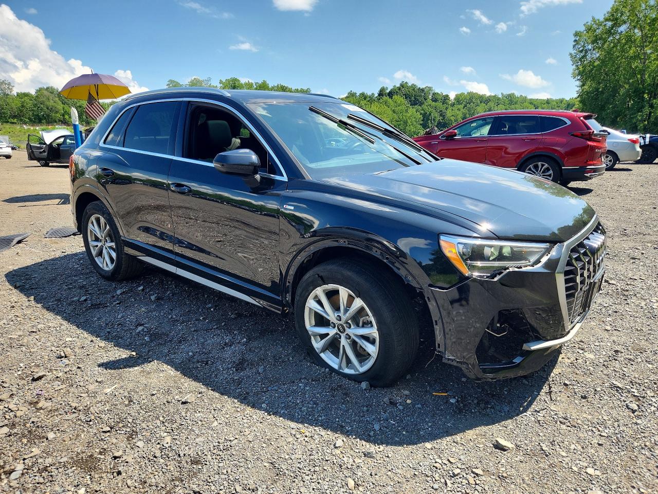 WA1DECF34N1066729 · 2022 AUDI Q3 · 4/13
