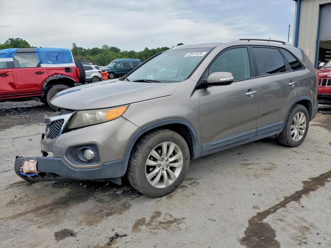 5XYKU4A20BG043125 · 2011 KIA SORENTO