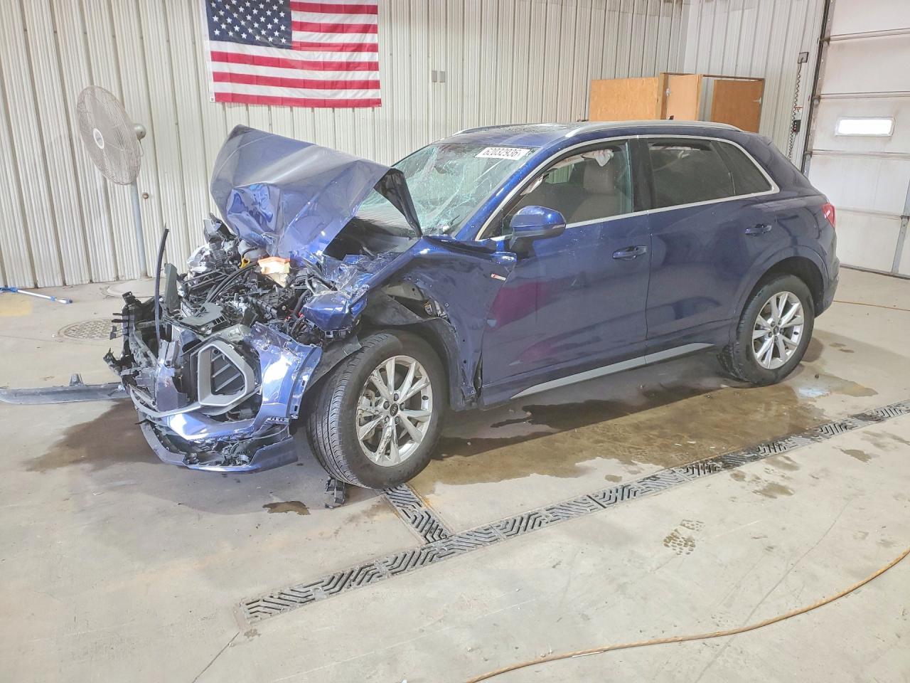 WA1EECF38R1106496 · 2024 AUDI Q3