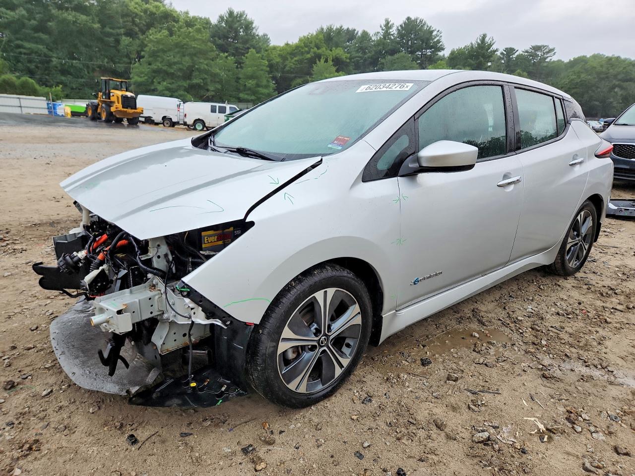 1N4AZ1CP0JC315556 · 2018 NISSAN LEAF