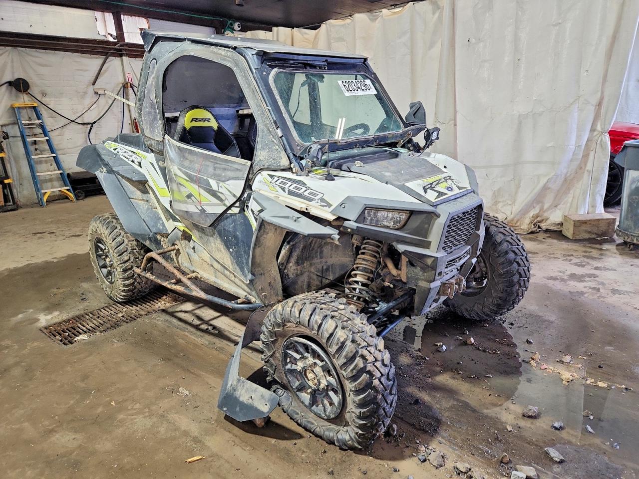 3NSVDE994JF231493 · 2018 POLARIS RZR