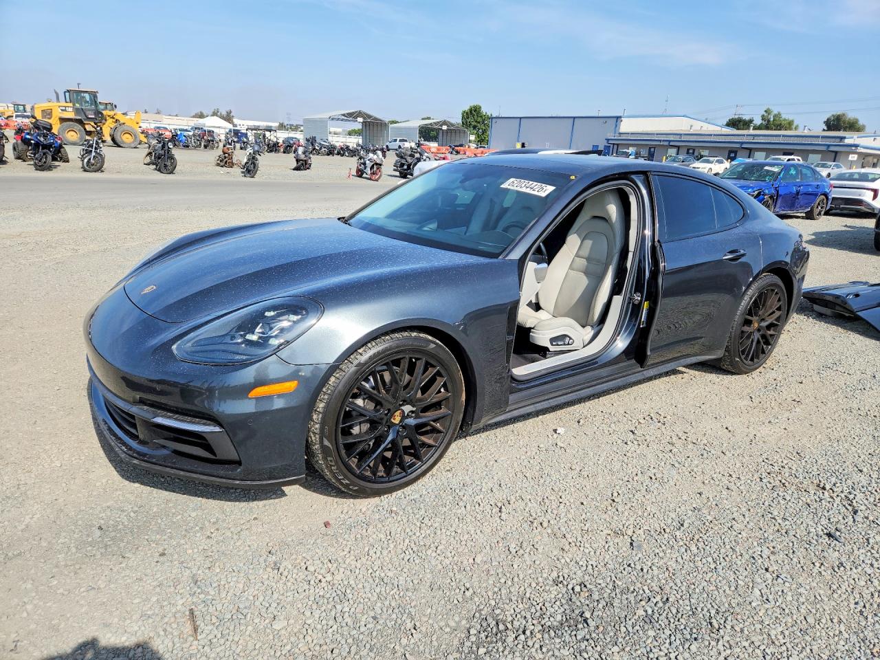 2018 PORSCHE PANAMERA