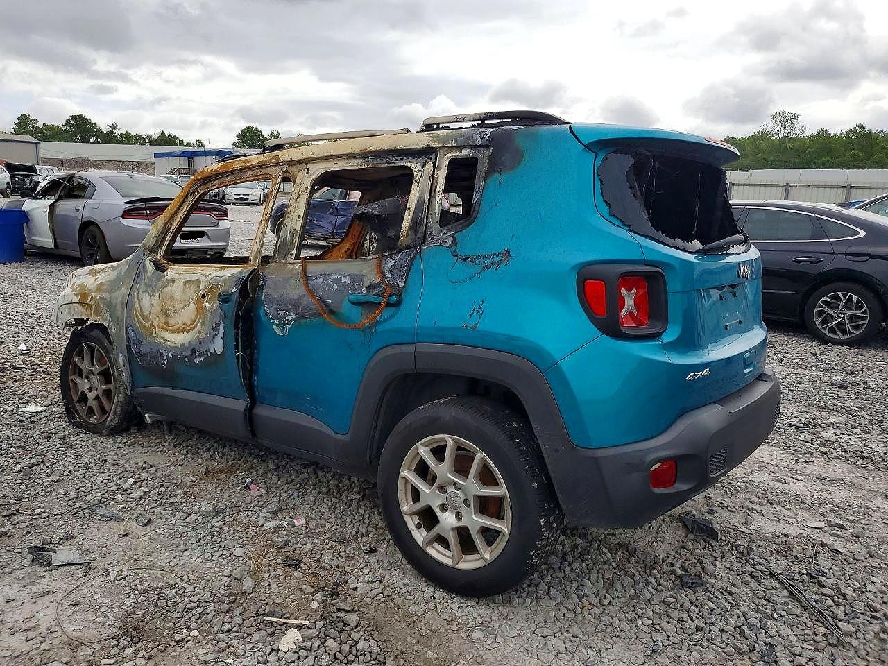 ZACNJDBB1MPN25896 · 2021 JEEP RENEGADE · 2/11