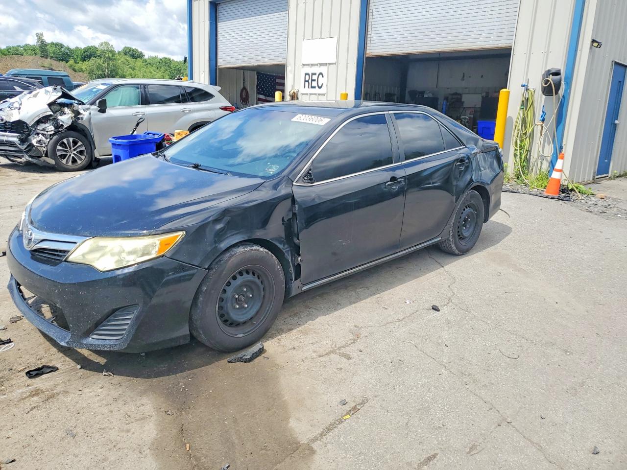 4T1BF1FK3EU759047 · 2014 TOYOTA CAMRY