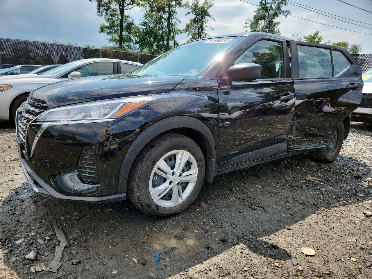 2023 NISSAN KICKS