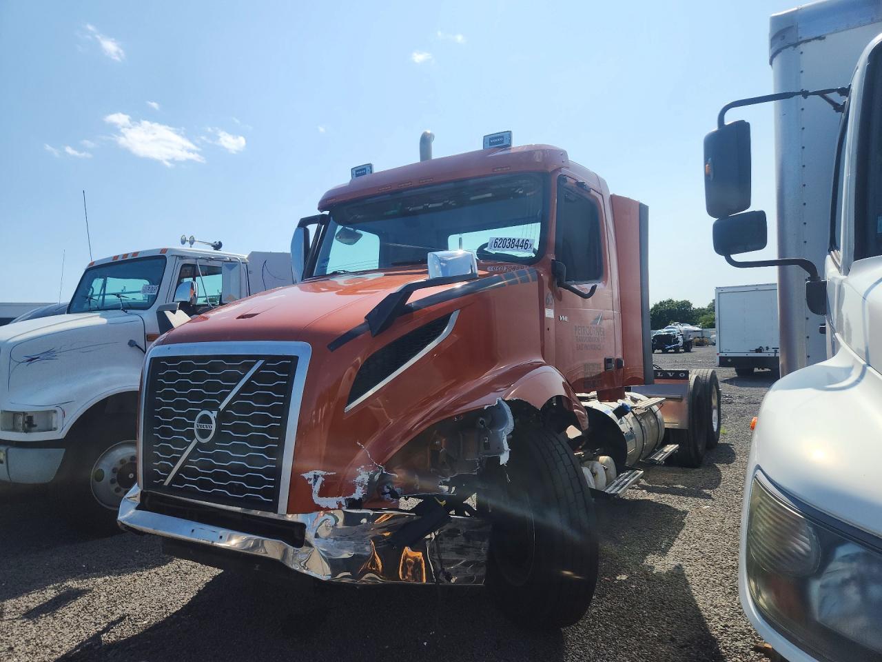 4V4NC9EJ6RN661507 · 2024 VOLVO VN