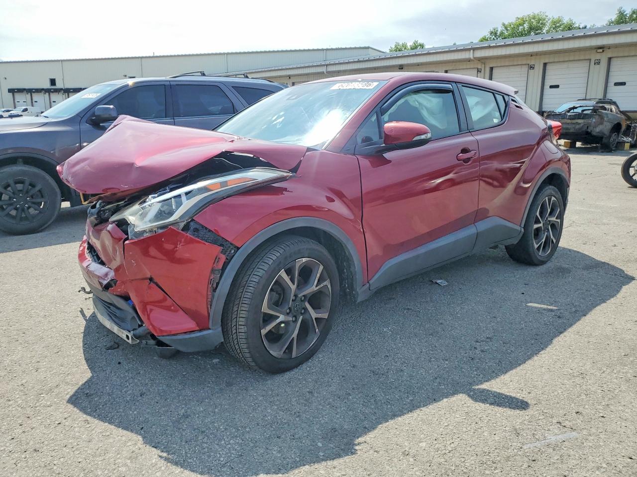 NMTKHMBX7JR001212 · 2018 TOYOTA C-HR