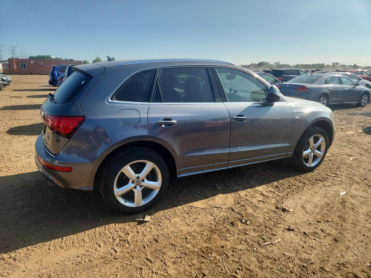 WA1M2AFP1HA030369 · 2017 AUDI Q5 · 3/12