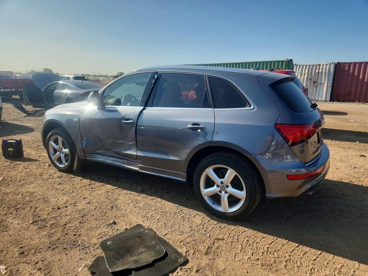 WA1M2AFP1HA030369 · 2017 AUDI Q5 · 2/12