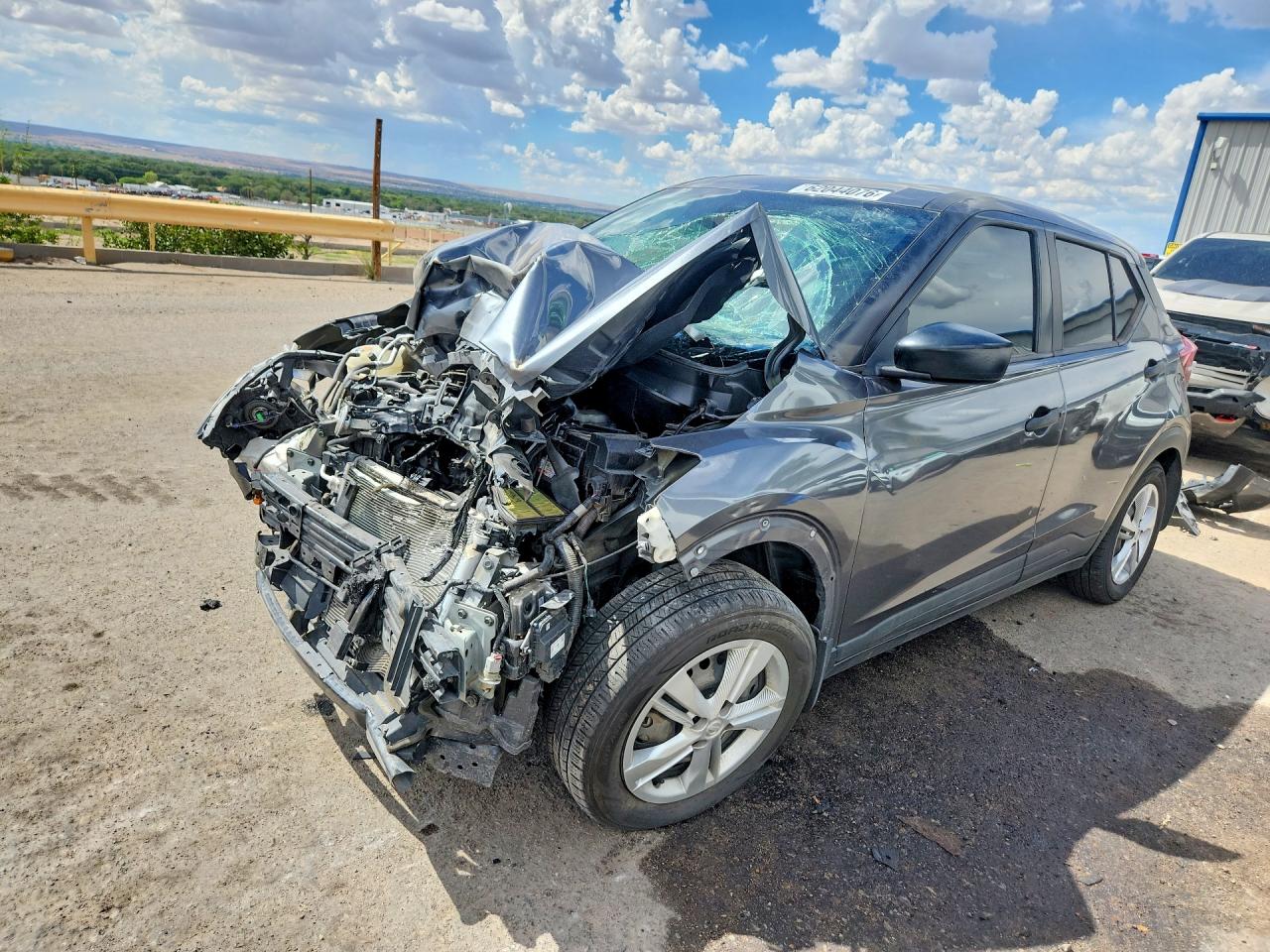 3N1CP5BV5LL547824 · 2020 NISSAN KICKS