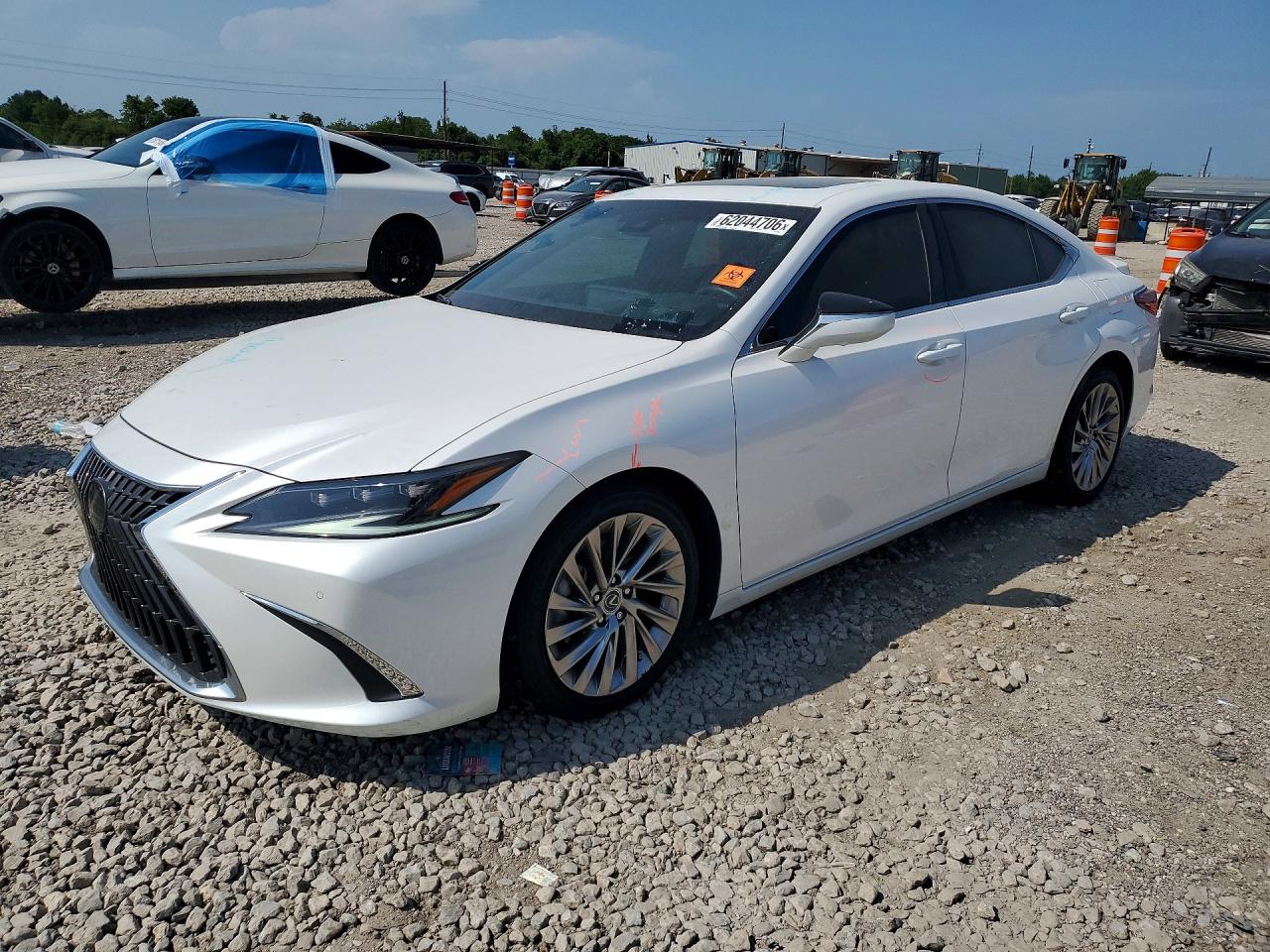 2023 LEXUS ES 300H