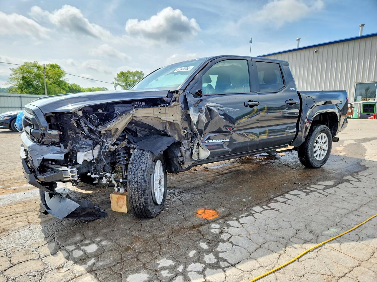 3TMLB5JN9TM216526 · 2026 TOYOTA TACOMA