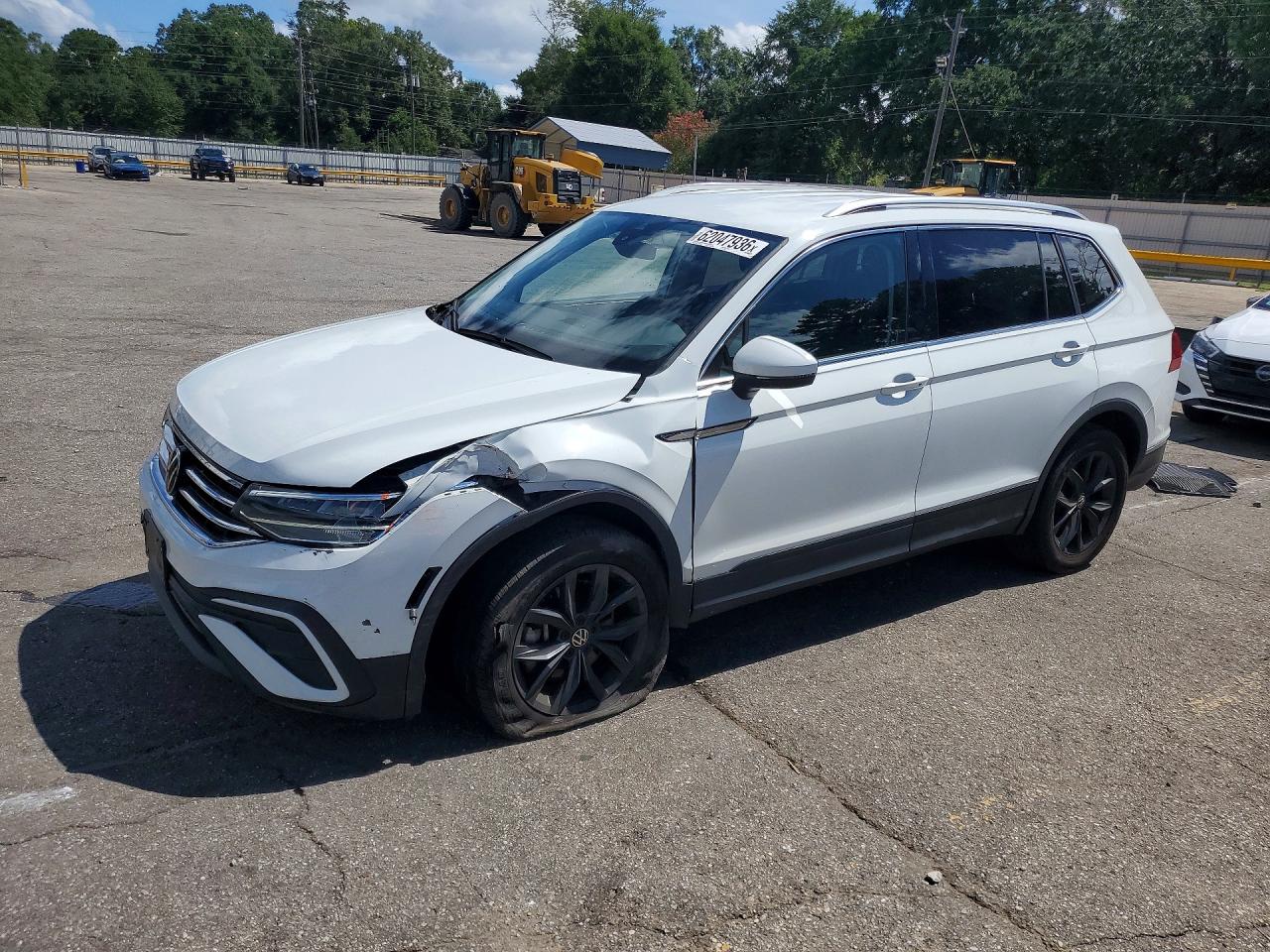 3VV2B7AX8RM075788 · 2024 VOLKSWAGEN TIGUAN