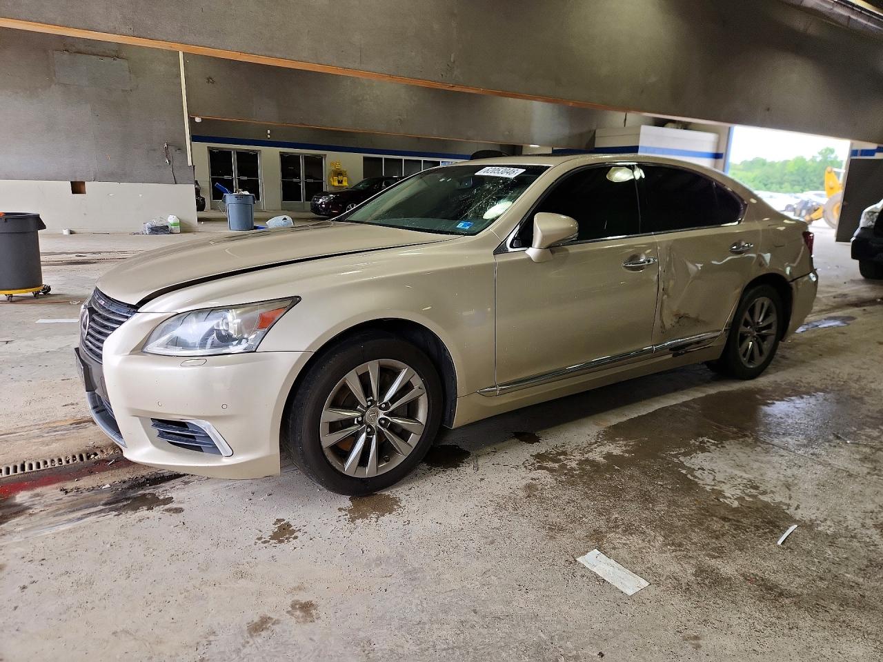 JTHCL5EFXD5019421 · 2013 LEXUS LS