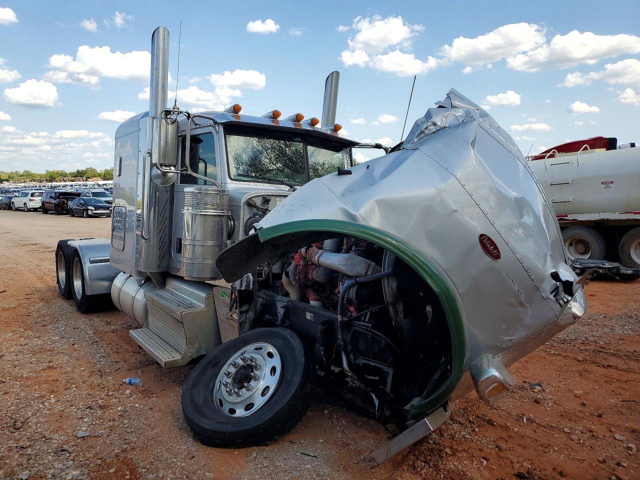 1XPXD49X1MD765063 · 2021 PETERBILT 389 · 4/14