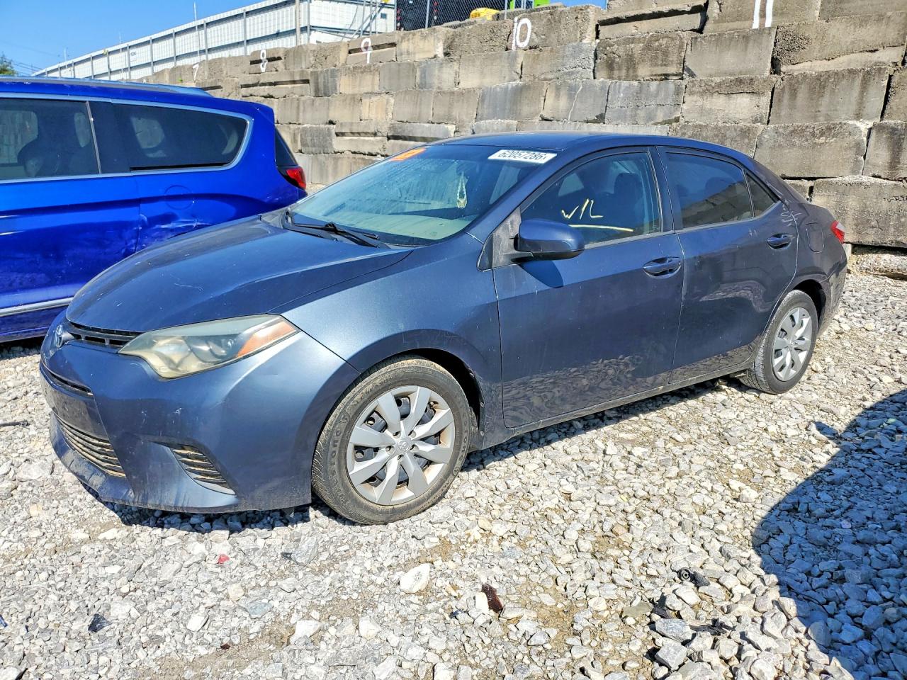 2T1BURHE8FC379278 · 2015 TOYOTA COROLLA