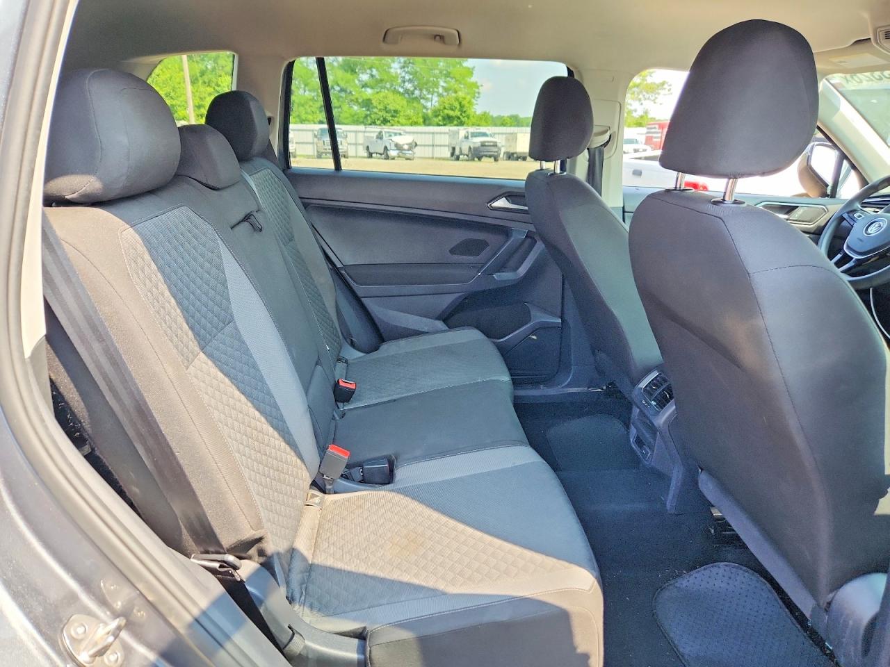 3VV0B7AX3JM119868 · 2018 VOLKSWAGEN TIGUAN · 11/13