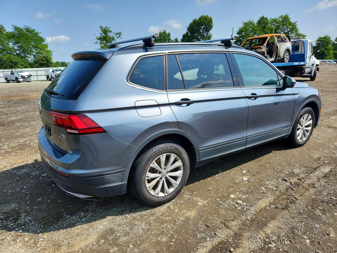 3VV0B7AX3JM119868 · 2018 VOLKSWAGEN TIGUAN · 3/13