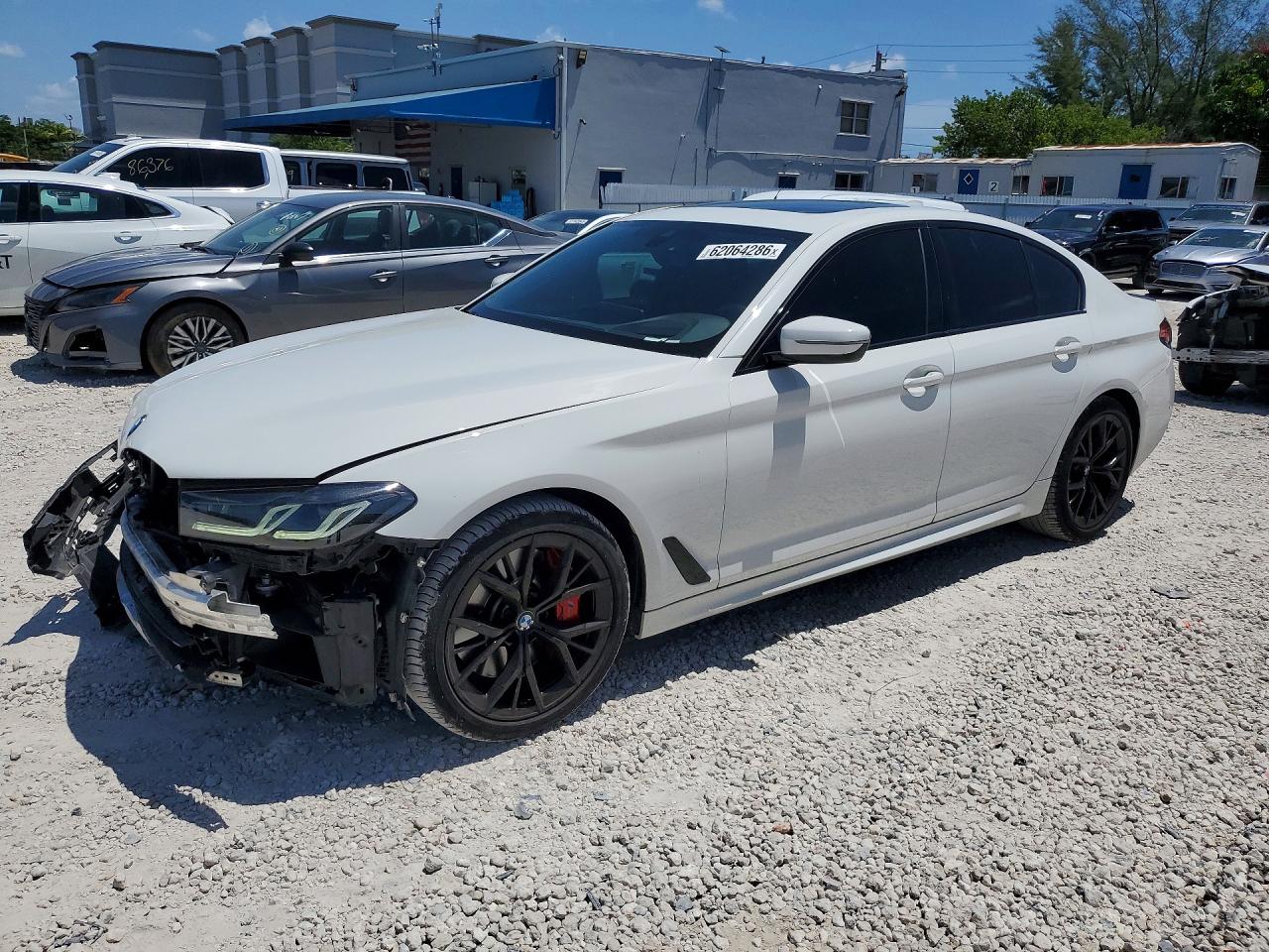 WBA53BJ04NWX54446 · 2022 BMW 540