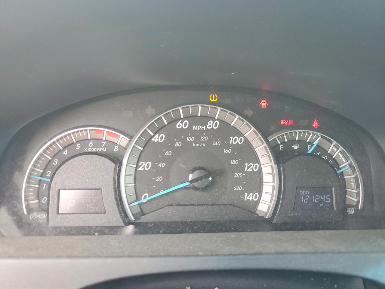 4T1BF1FK9CU598412 · 2012 TOYOTA CAMRY · 9/13